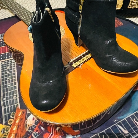 SALE!!! 🦇Fabulous Irregular Choice Retro Zip Moire Patterned Ankle Boots! - Picture 8 of 15